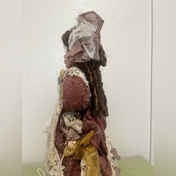 Vintage Duck House heirloom porcelain doll. - Picture 8 of 12